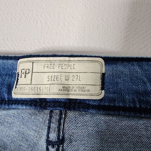 Free People Blown Out Knee Skinny Jeans - Size 27L - Picture 4 of 6